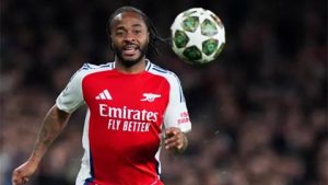 Arsenal mất Sterling trước đại chiến gặp Chelsea